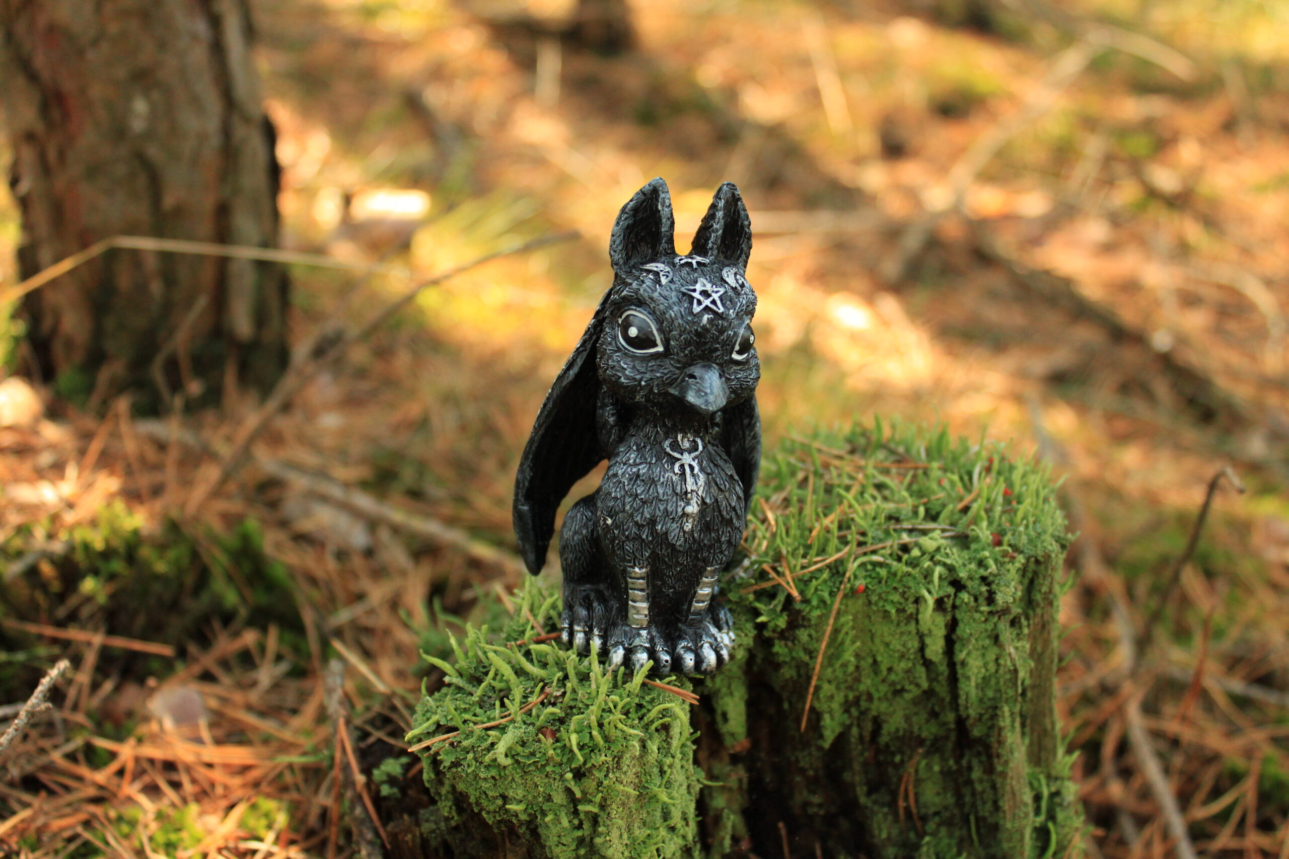 Figurka "Uroczy gryfosmok"